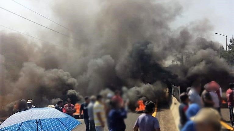 Manifestantes bloquean importante carretera en Hidalgo
