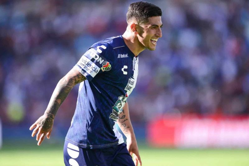 Aseguran que Víctor Guzmán estaría libre de doping y que se quedaría en Pachuca