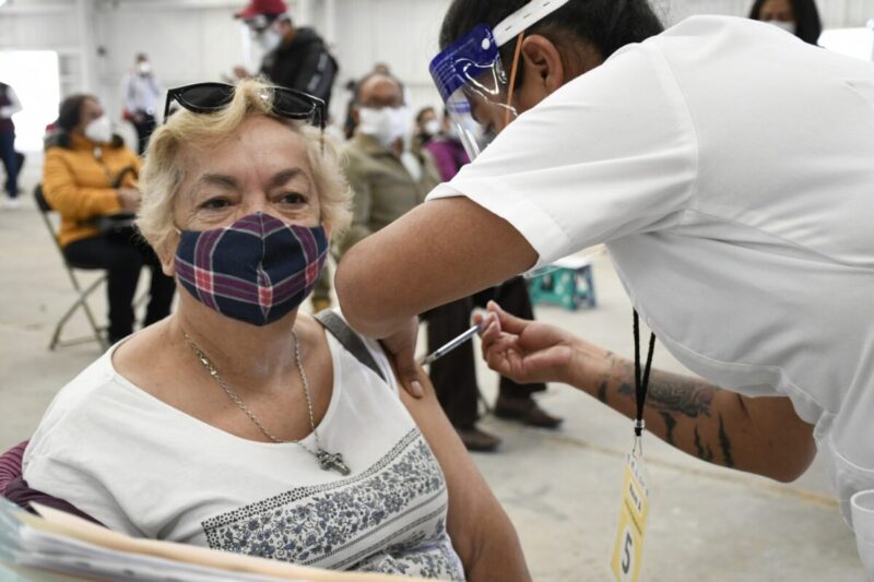 Sedes, días y horarios para aplicación de refuerzo a mayores de 60 años en Pachuca