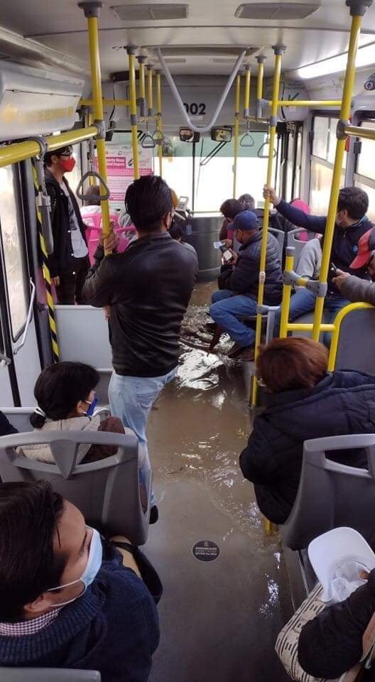 #FotosYVideos: Pachuca bajo el agua; intensa lluvia inunda calles y bulevares