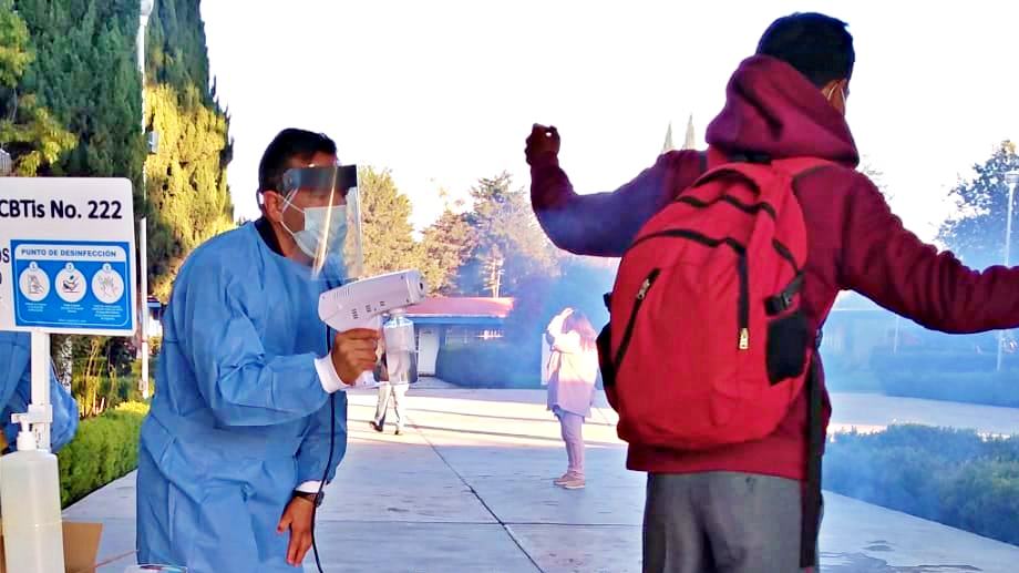 Vuelven a clases presenciales en centro educativo de Pachuca
