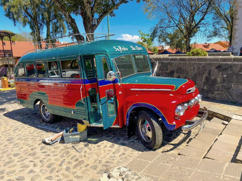#Fotos: Trasladan en el tiempo a Huasca para grabar bioserie de Netflix