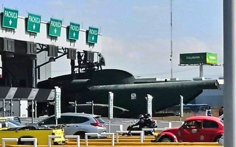 Curioso, pero cierto: Se atora helicóptero de la Sedena en caseta de la México-Pachuca 4 Curioso, pero cierto: Se atora helicóptero de la Sedena en caseta de la México-Pachuca