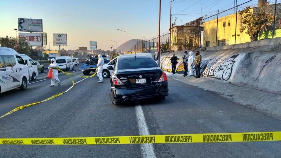 Persecución termina en disparos en la autopista México-Pachuca