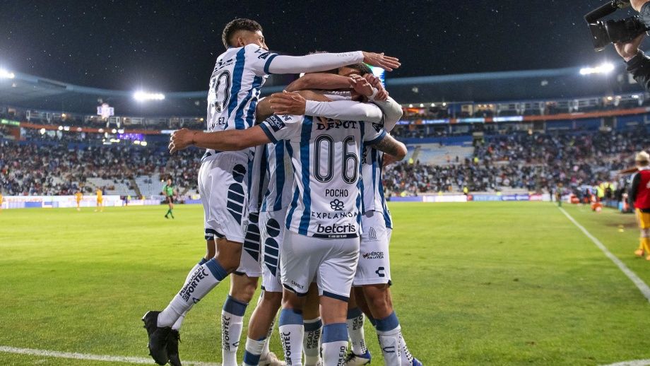 Saluden al líder: Pachuca vence a Tigres en duelo por la punta