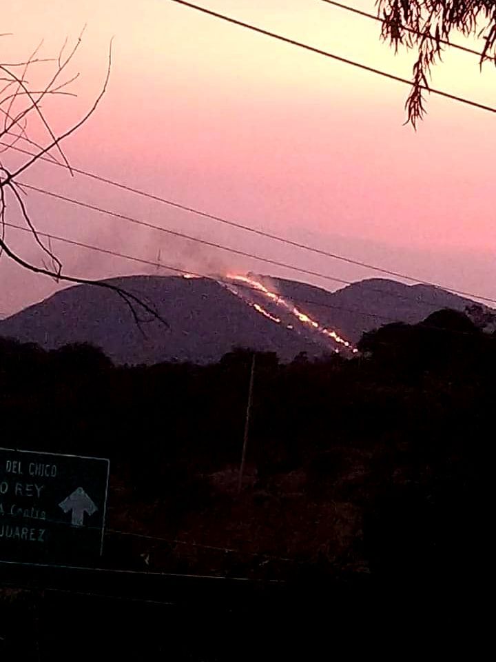 Se registra fuerte incendio en cerro de Pachuca (fotos y video)