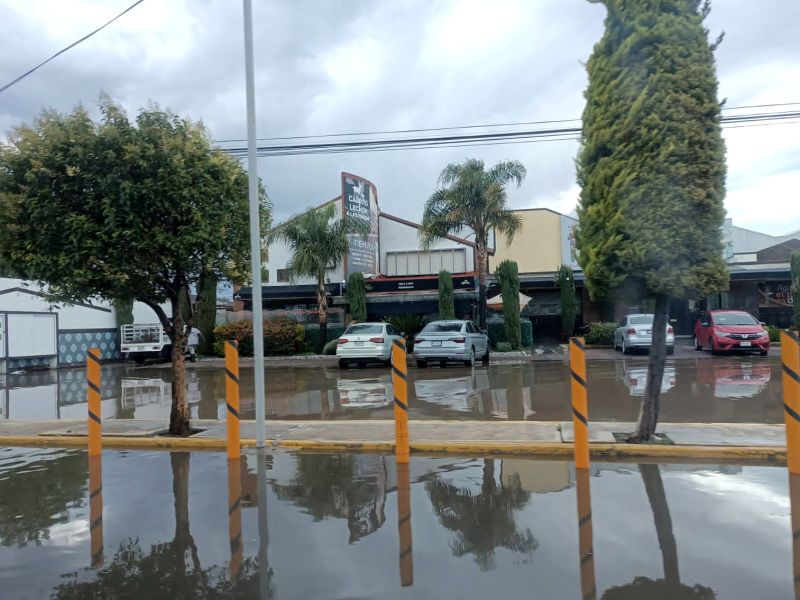 Intensa lluvia deja fuertes afectaciones en el sur de Pachuca (fotos y video)