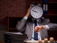 Impulsan iniciativas para reducir jornada laboral a 6 horas y aumentar vacaciones en México