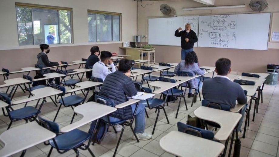 Autorizan clases presenciales en Hidalgo a partir del lunes