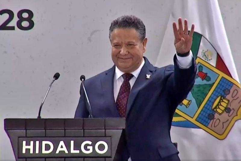 Asume Julio Menchaca como gobernador de Hidalgo en histórica alternancia