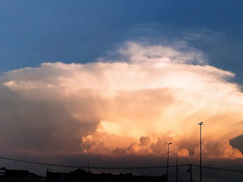 La impresionante nube tipo explosión que se vio en Pachuca y alrededores 17 La impresionante nube tipo explosión que se vio en Pachuca y alrededores