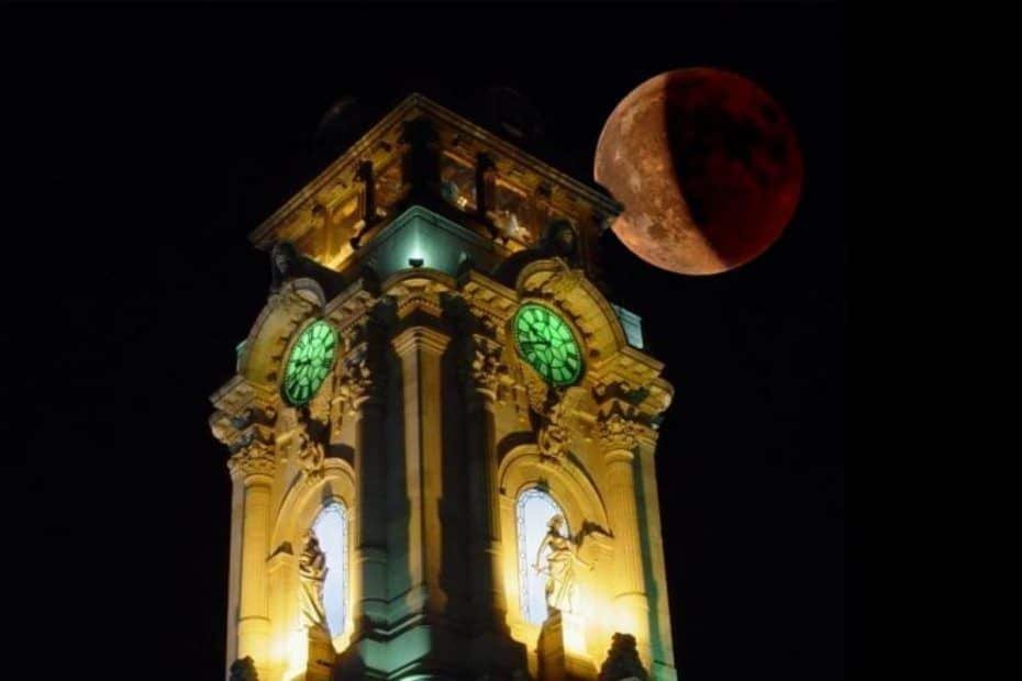 Aquí viene el eclipse total lunar, la última 'luna de sangre' del año será visible en Hidalgo