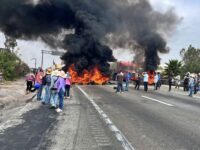 Pobladores bloquean autopista en Hidalgo