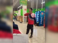 Sujeto amaga con quitarse la vida dentro de un Aurrerá de Pachuca