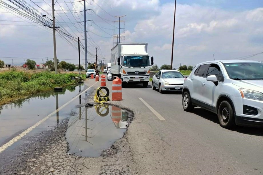 Baches, accidentes y bloqueos: el caos de todos los días en la Pachuca-Sahagún