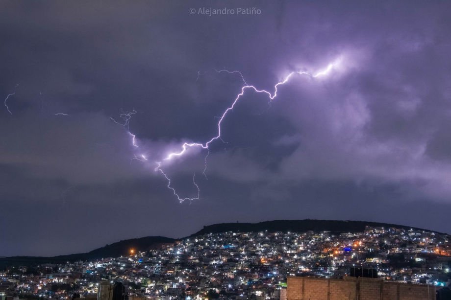 Se cae el cielo este miércoles en Pachuca (fotos y videos)