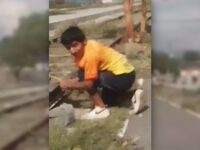 Hombre es captado robando vías del tren en Pachuca | VIDEO