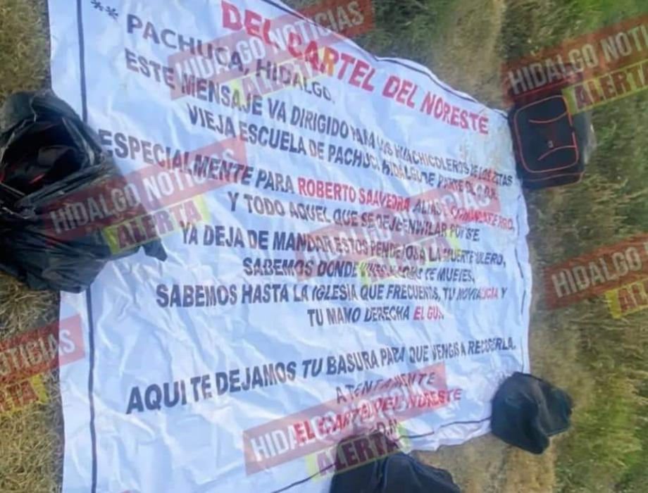 Aparecen mochilas con supuestos restos humanos junto a un narcomensaje en Pachuca