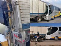 #Accidente 😨 Autobús turístico acaba incrustado en un tráiler en el Arco Norte, con dirección a Pachuca