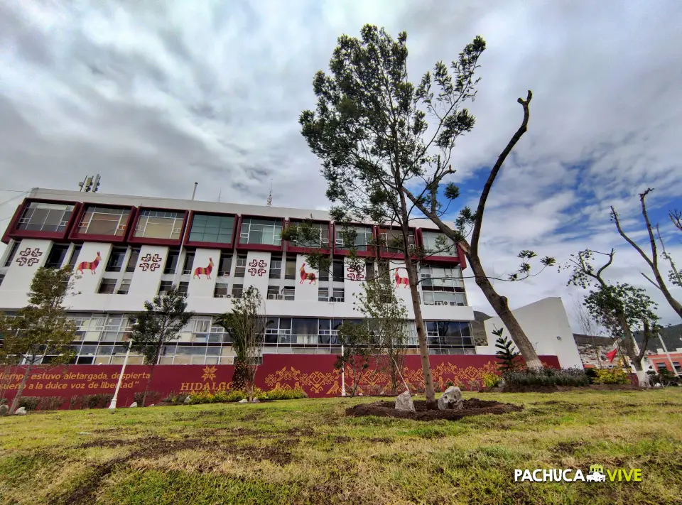 #Galería 🌳 Comienza a llenarse otra vez de vida y color el Jardín de los Hombres Ilustres de Pachuca