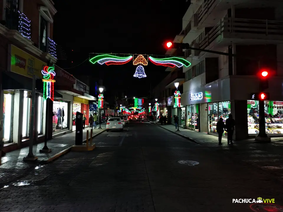 #Galería: Pachuca se pinta de colores patrios; así luce la Bella Airosa en este septiembre