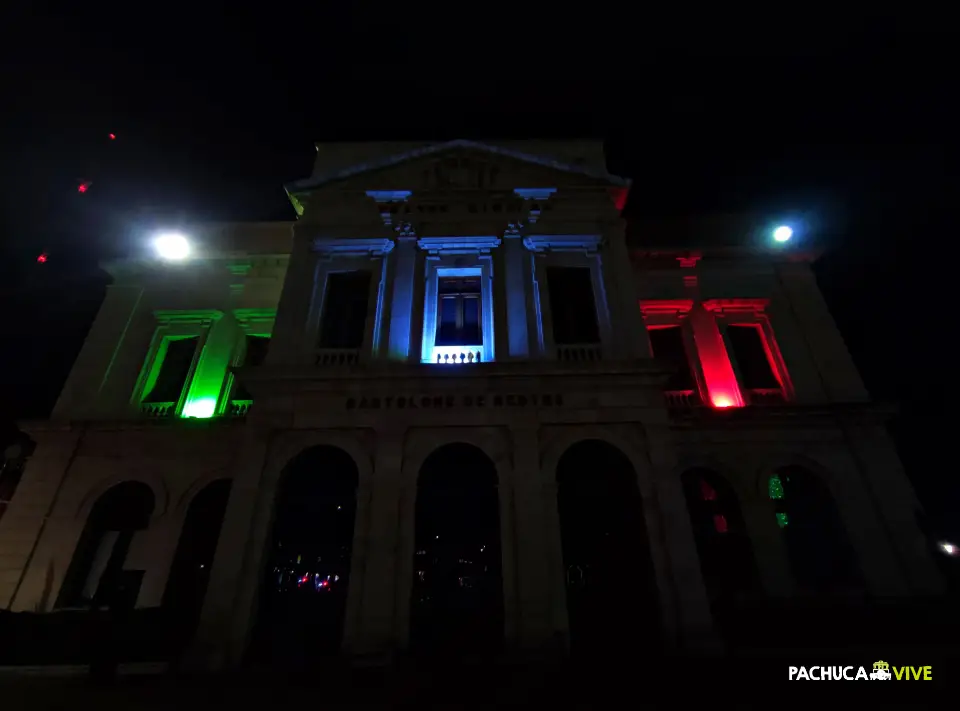 #Galería: Pachuca se pinta de colores patrios; así luce la Bella Airosa en este septiembre