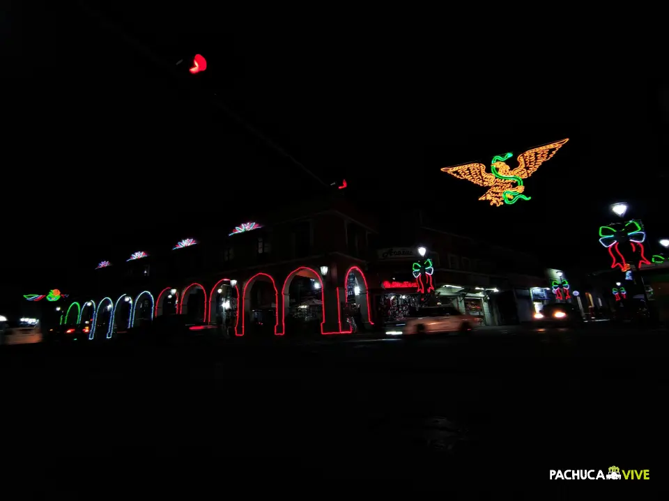 #Galería: Pachuca se pinta de colores patrios; así luce la Bella Airosa en este septiembre