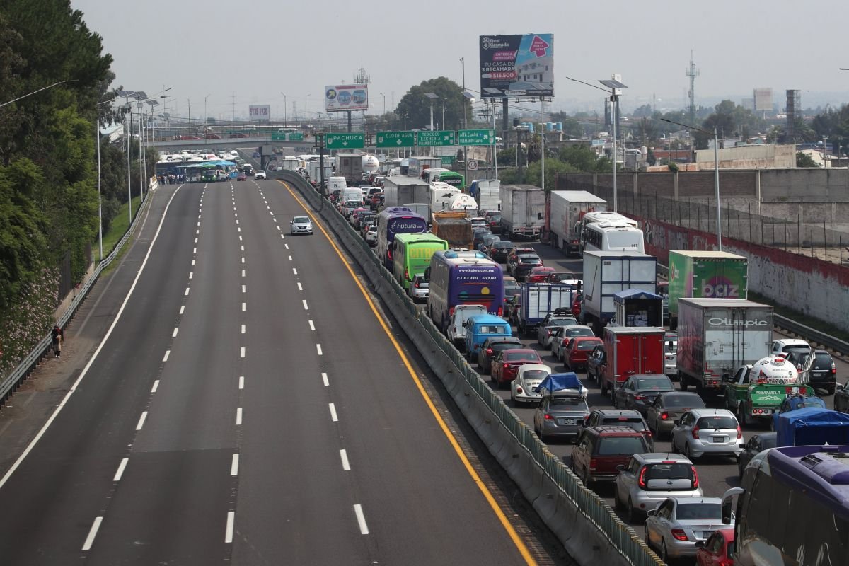 #TómaloEnCuenta ⚠ Transportistas anuncian bloqueo total de la México-Pachuca por manifestación