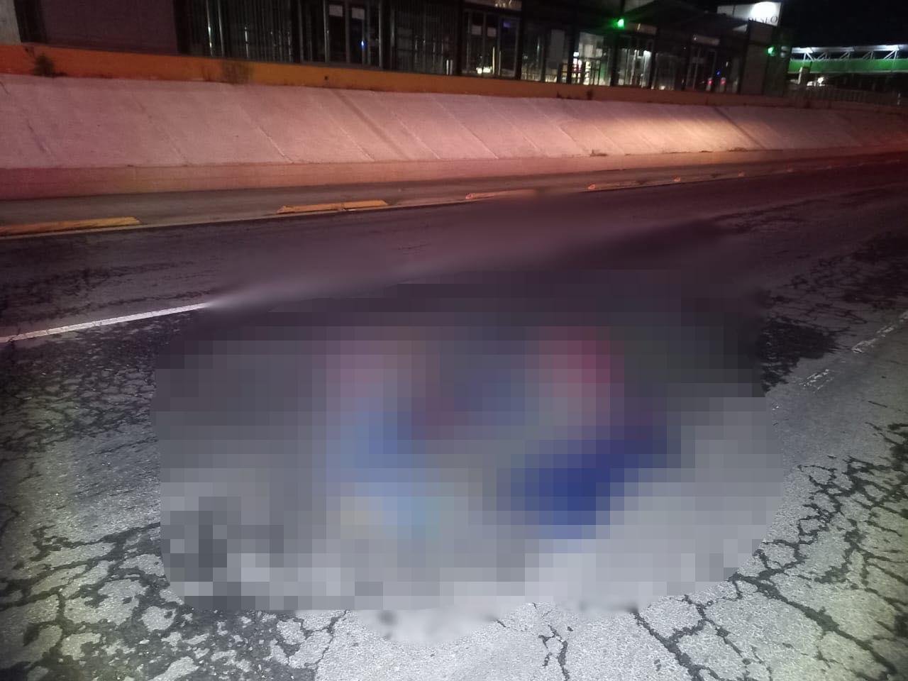 Fatídico intento de cruzar la vialidad frente a estación del Tuzobús, al sur de Pachuca
