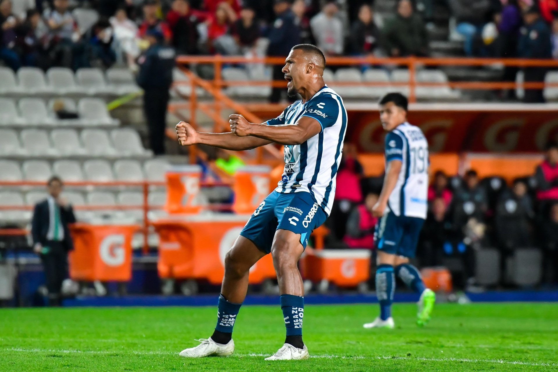 #Resumen: En partidazo de 7 goles, los Tuzos se presentan en casa con triunfo sobre el Atlas
