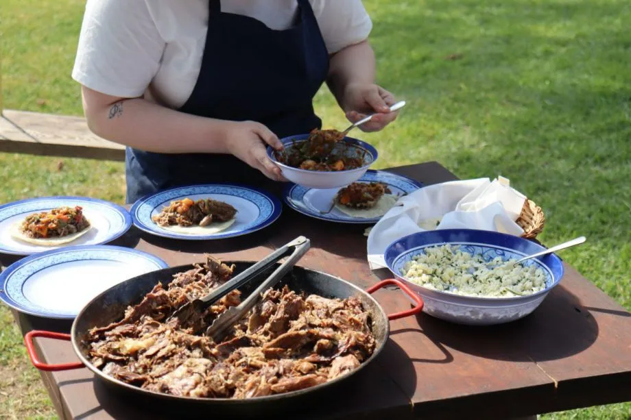 Famosa chef francesa graba programa gastronómico en Hidalgo para Canal+