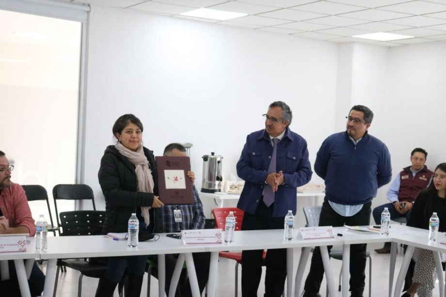 ¡A cuidar el néctar del maguey! Buscan declaratoria de protección del aguamiel en Hidalgo