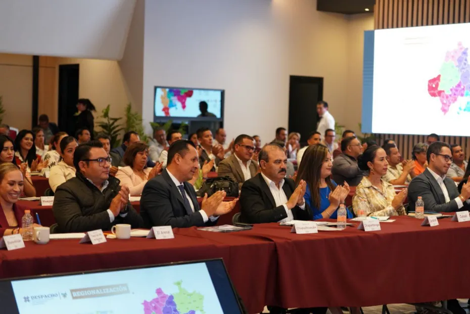 Se reúne Julio Menchaca con alcaldes electos y acuerda trabajar de la mano con ellos