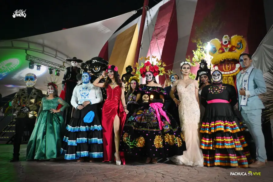 El Día de Muertos se hace presente en la Feria de Pachuca con el Desfile de Catrinas | GALERÍA
