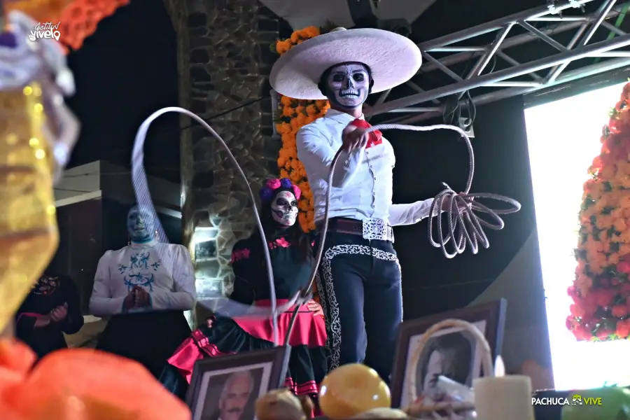 El Día de Muertos se hace presente en la Feria de Pachuca con el Desfile de Catrinas | GALERÍA