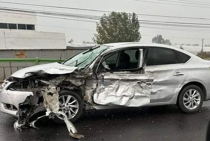 Otro fuerte accidente en Tulancingo; ahora, una carambola
