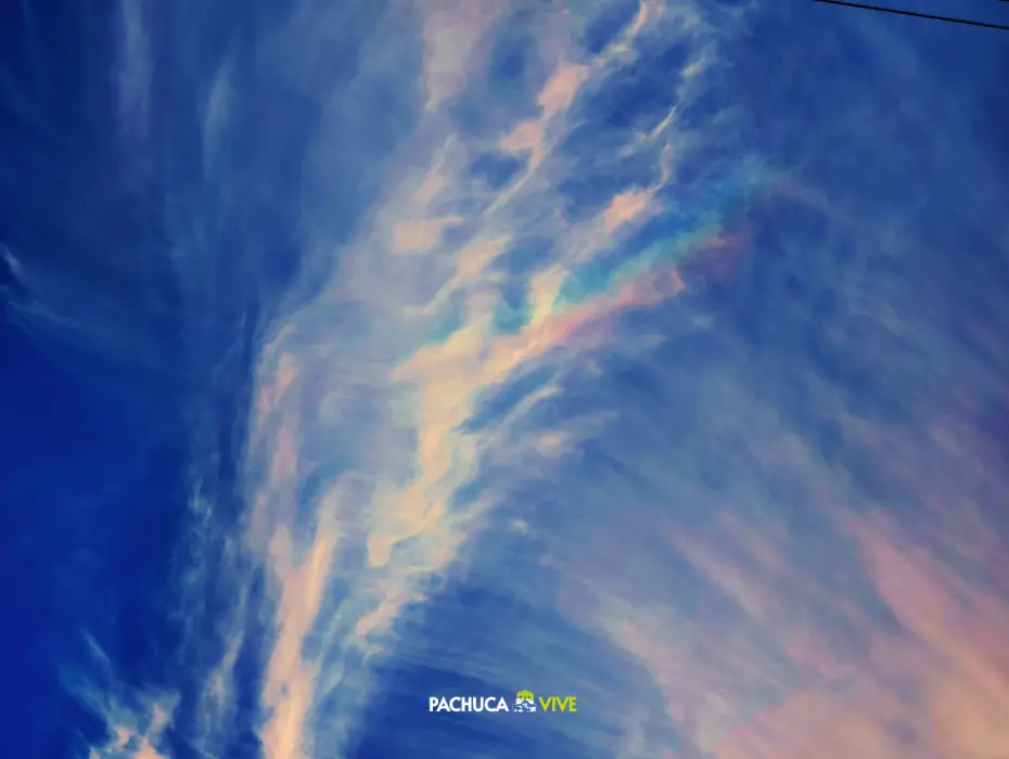 Nubes iridiscentes adornan cielo de Pachuca | FOTOS y VIDEO