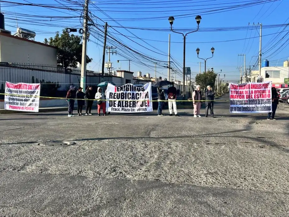 Construcción de albergue confronta a ciudadanos en Pachuca; Seguridad Pública interviene