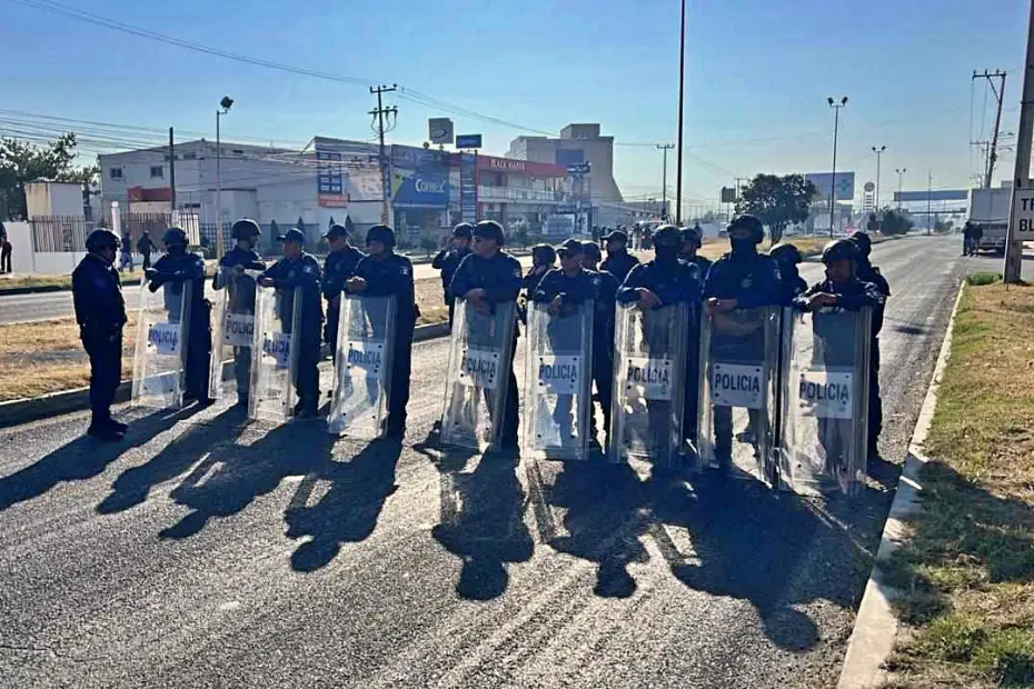 Construcción de albergue confronta a ciudadanos en Pachuca; Seguridad Pública interviene