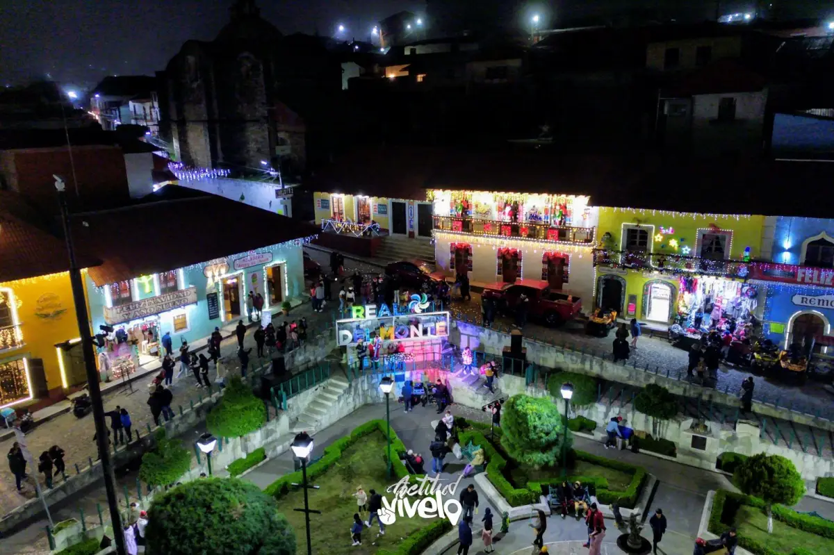 Real del Monte vuelve a convertirse en una gran villa iluminada | Fotos y video