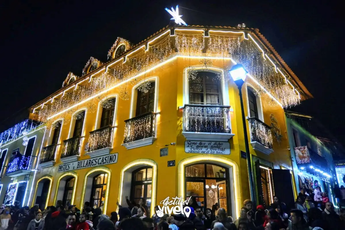 Real del Monte vuelve a convertirse en una gran villa iluminada | Fotos y video