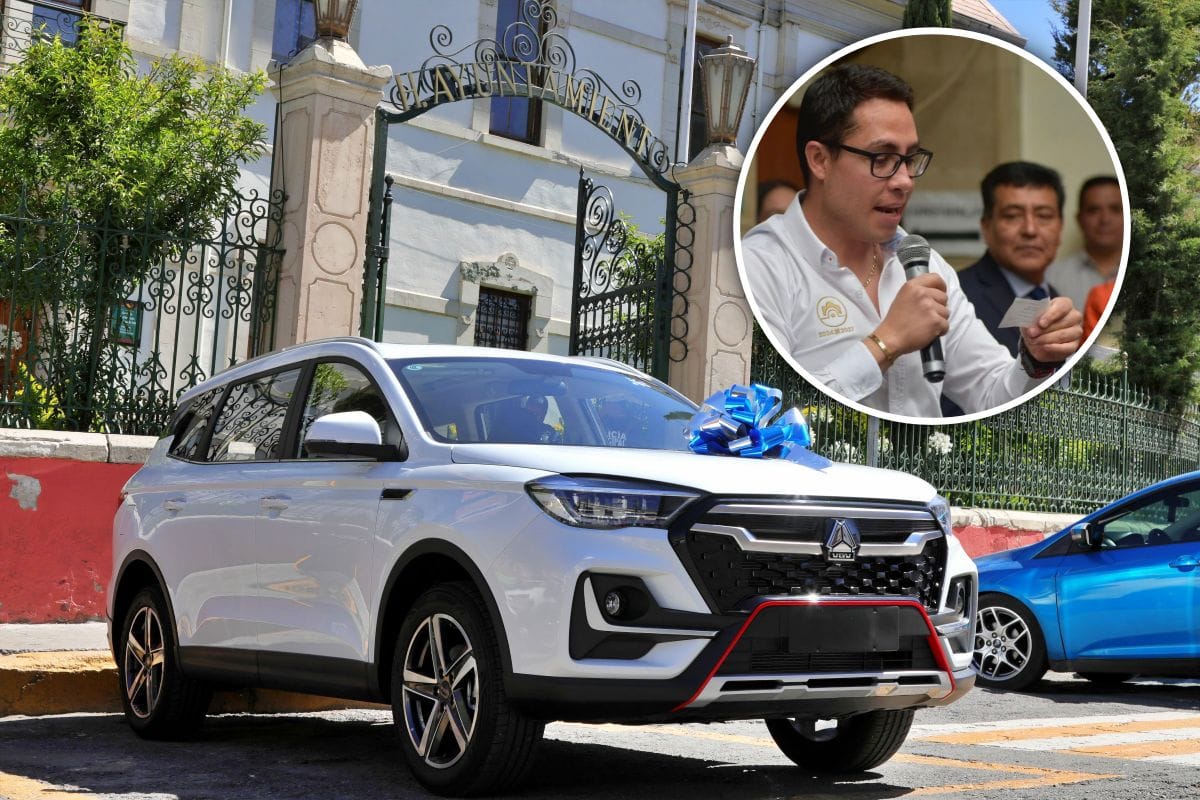 Ayuntamiento de Pachuca premia con casa y camioneta a contribuyentes cumplidos; ellos son los ganadores del sorteo