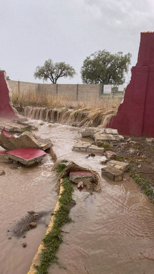 Inundaciones, autos varados y muros colapsados: estragos del aguacero este martes en Pachuca (fotos) 7 Inundaciones, autos varados y muros colapsados: estragos del aguacero este martes en Pachuca (fotos)