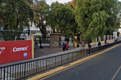 Hallan sin vida a estudiante en sanitarios de escuela secundaria de Pachuca