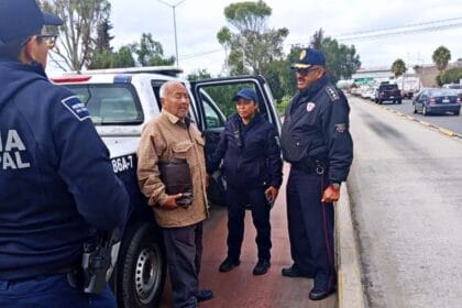 ¡Otra de taxistas! Adulto mayor es asaltado y abandonado por conductor en el sur de Pachuca