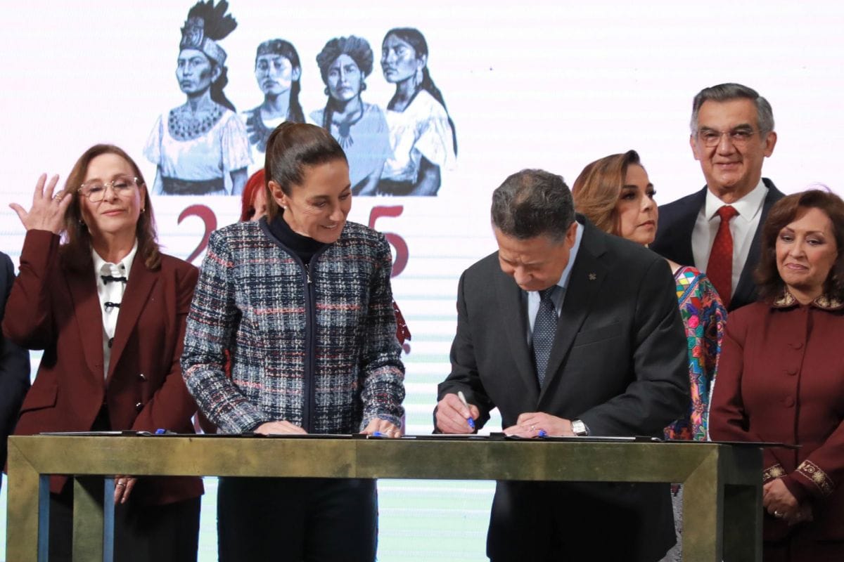 Firman Julio Menchaca y Claudia Sheinbaum acuerdo para establecer dos polos de desarrollo en Hidalgo