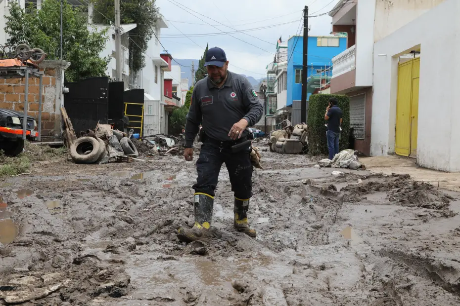 En este fraccionamiento de Pachuca el agua subió casi dos metros y arrasó con todo 4 En este fraccionamiento de Pachuca el agua subió casi dos metros y arrasó con todo