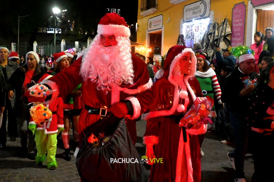 Encienden la Navidad en Real del Monte con la Villa Iluminada 2025 (galería)