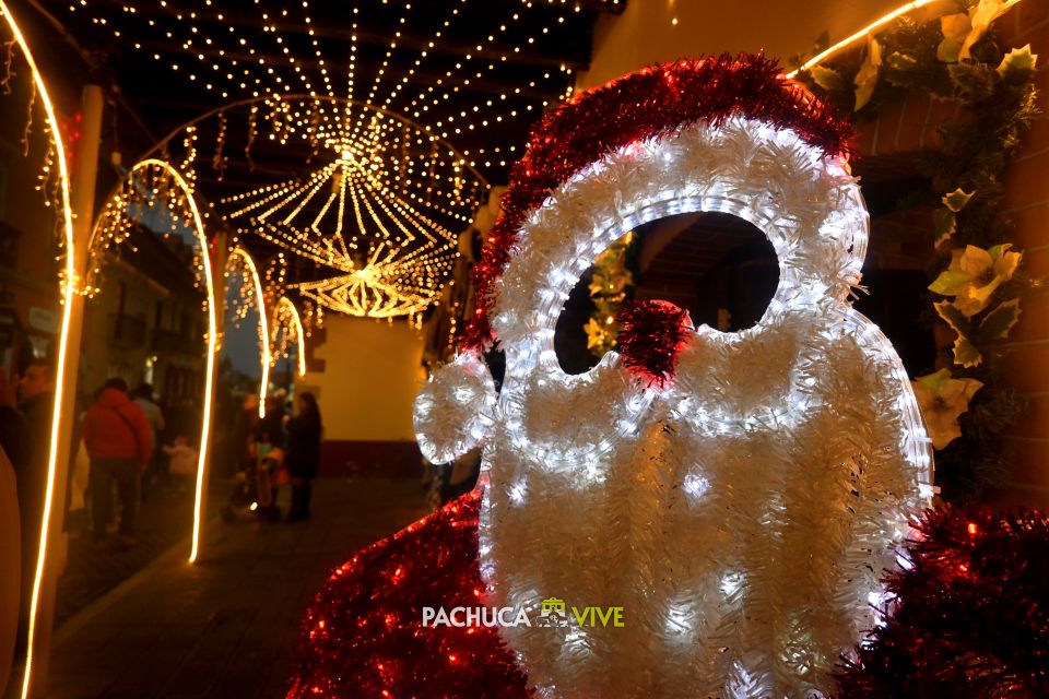 Encienden la Navidad en Real del Monte con la Villa Iluminada 2025 (galería)