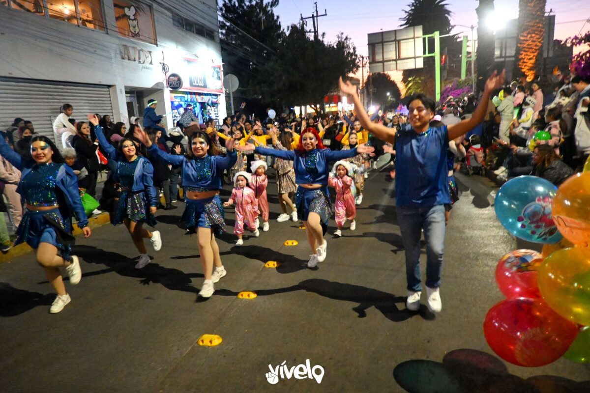 Más de 20 mil personas disfrutaron la tradicional Cabalgata de Reyes Magos en Pachuca (fotos y video)